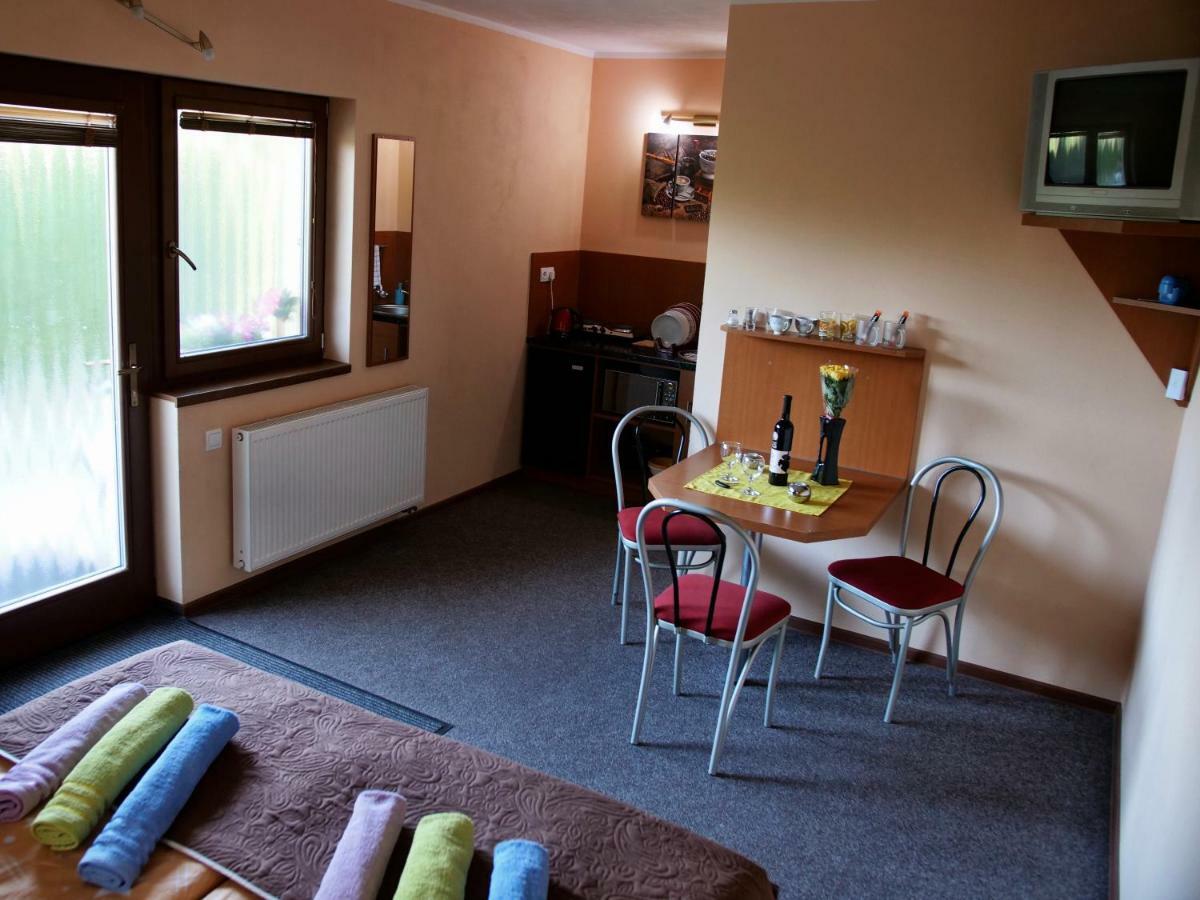 Apartmány u Slavky Besenova Exterior foto